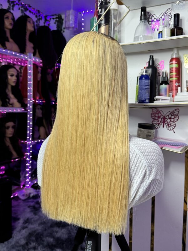 two-tone blonde 20" SDD Vietnamese bone straight wig with closure - Image 3